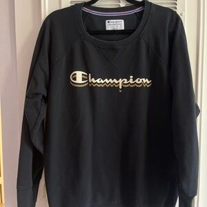 Champion Black Crewneck Pullover Sweatshirt Long Sleeve Womens Loungewear Cozy